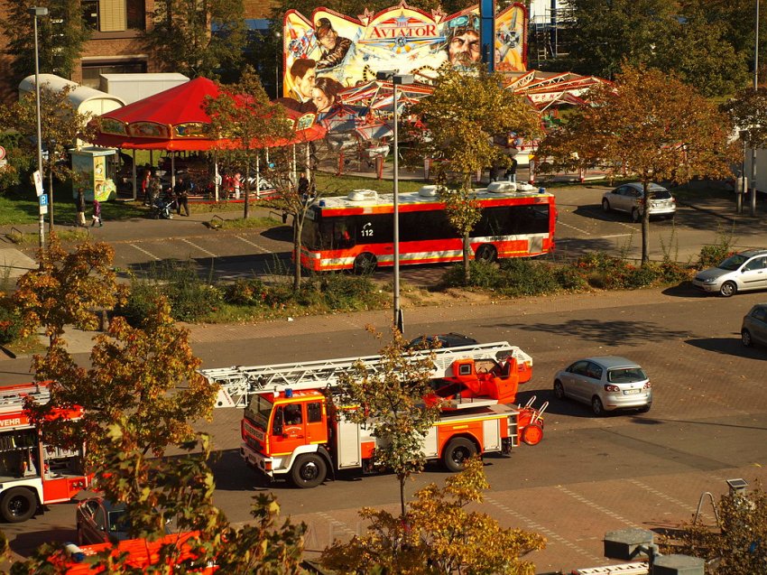 Feuer 3 Koeln Chorweiler Liverpoolerplatz P102.JPG